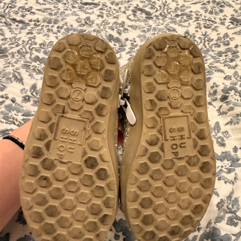 ShuShop Glittery High-Top Sneakers - Picture 4 of 5